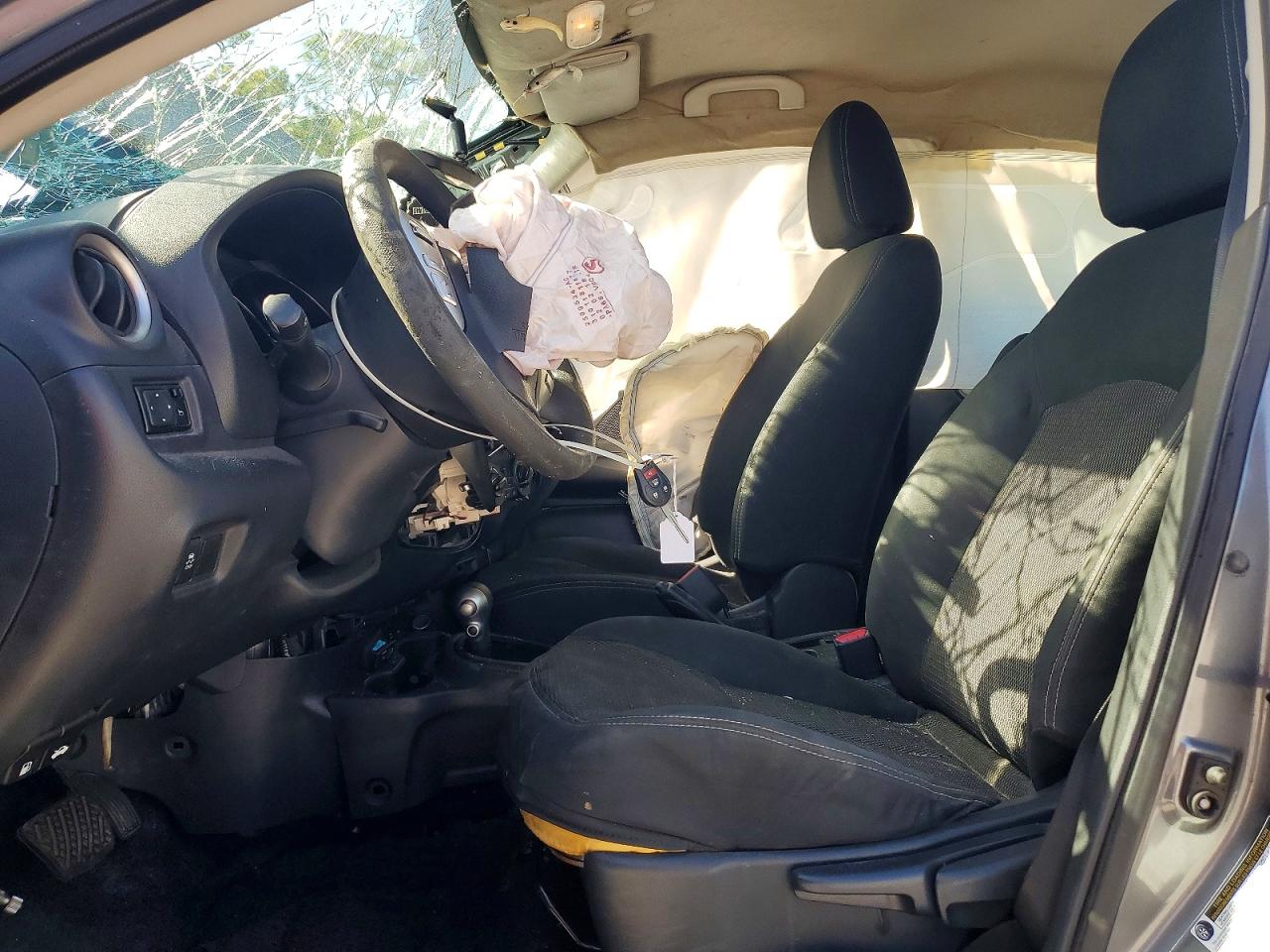 2018 NISSAN VERSA S photo 7