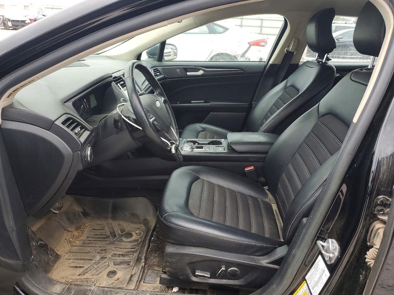 2018 FORD FUSION SE photo 19
