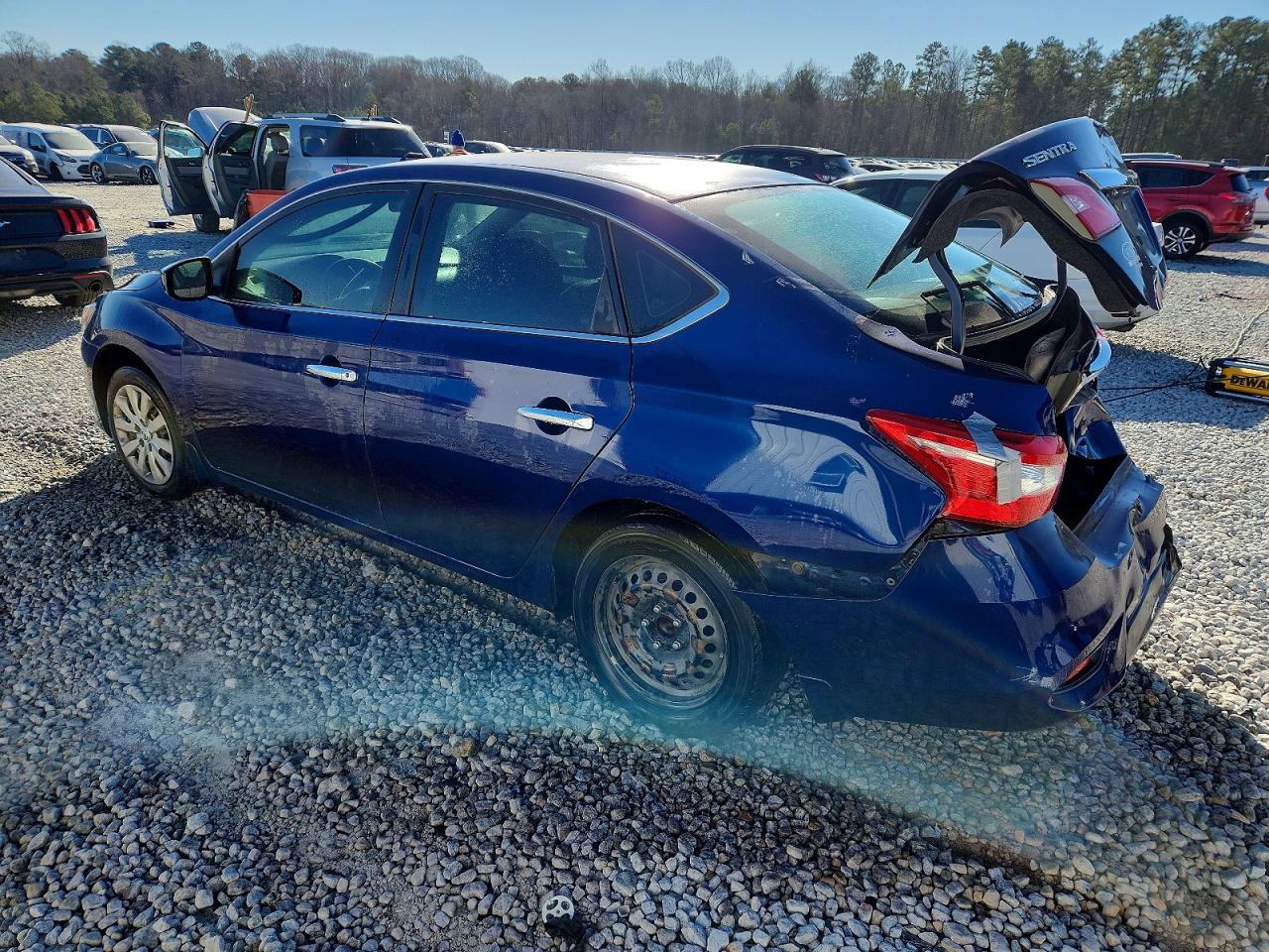 2019 NISSAN SENTRA S photo 4