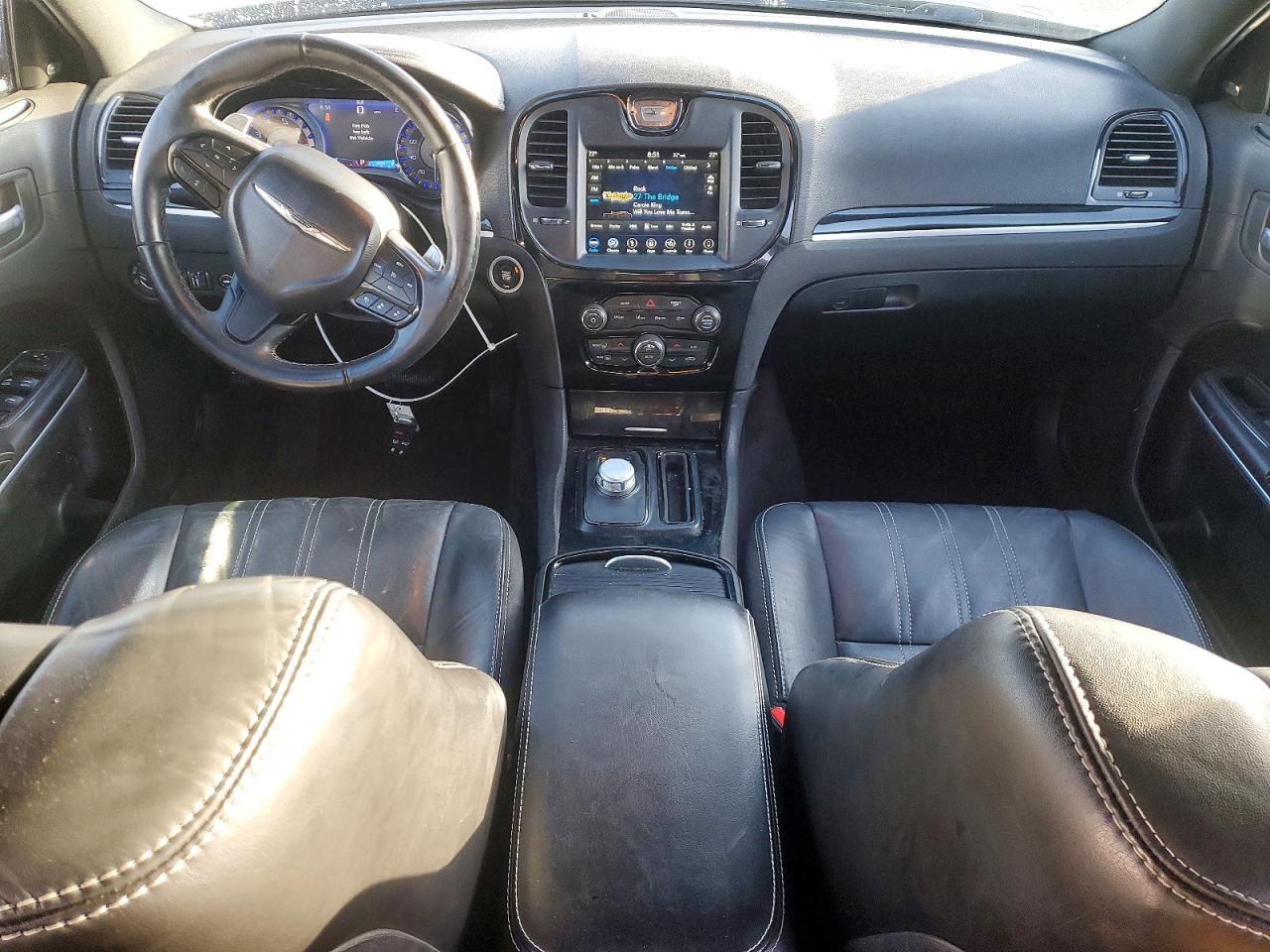 2018 CHRYSLER 300 S photo 8