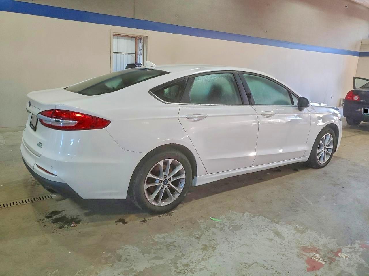 2020 FORD FUSION SE photo 3