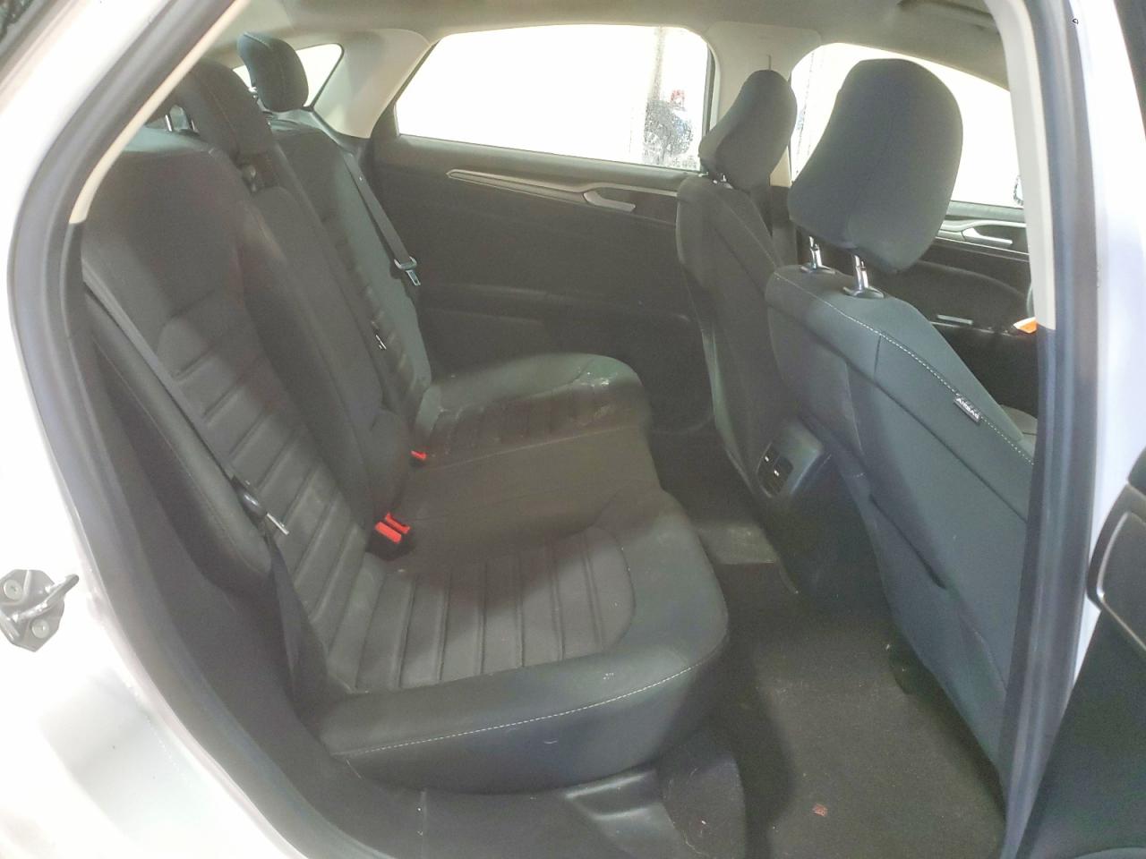2020 FORD FUSION SE photo 10