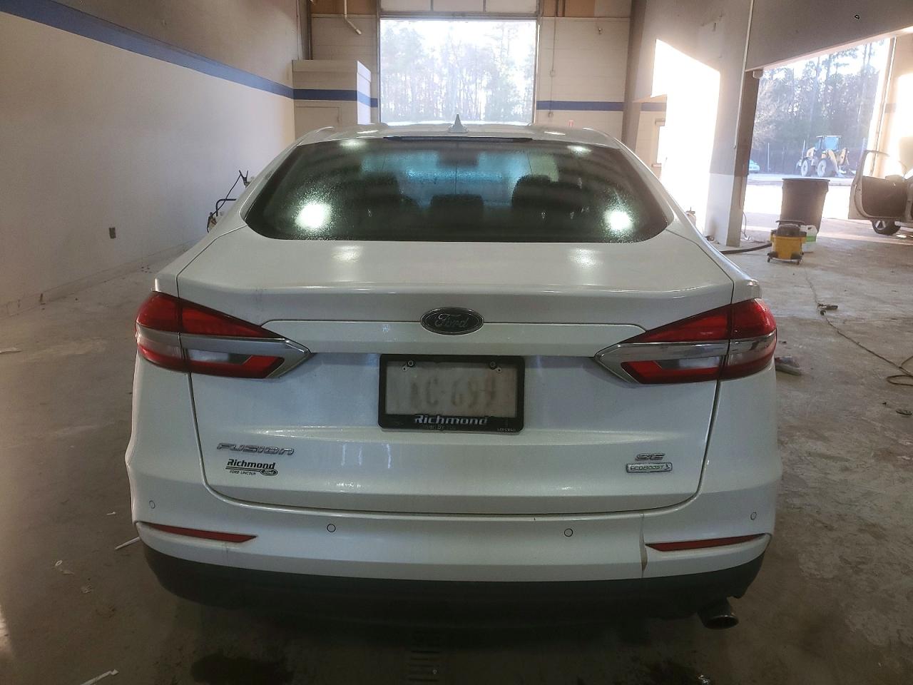 2020 FORD FUSION SE photo 6