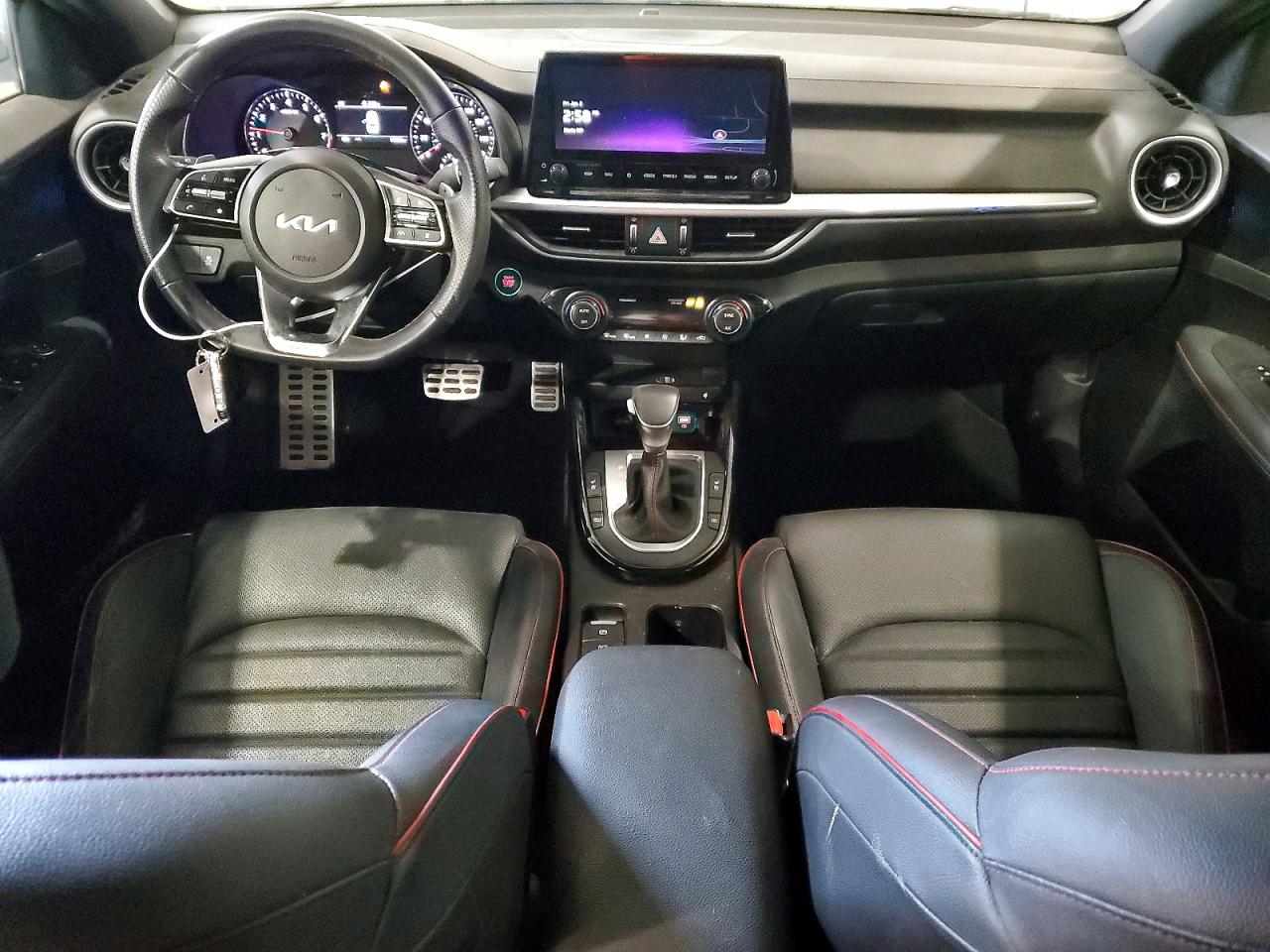 2024 KIA FORTE GT photo 15