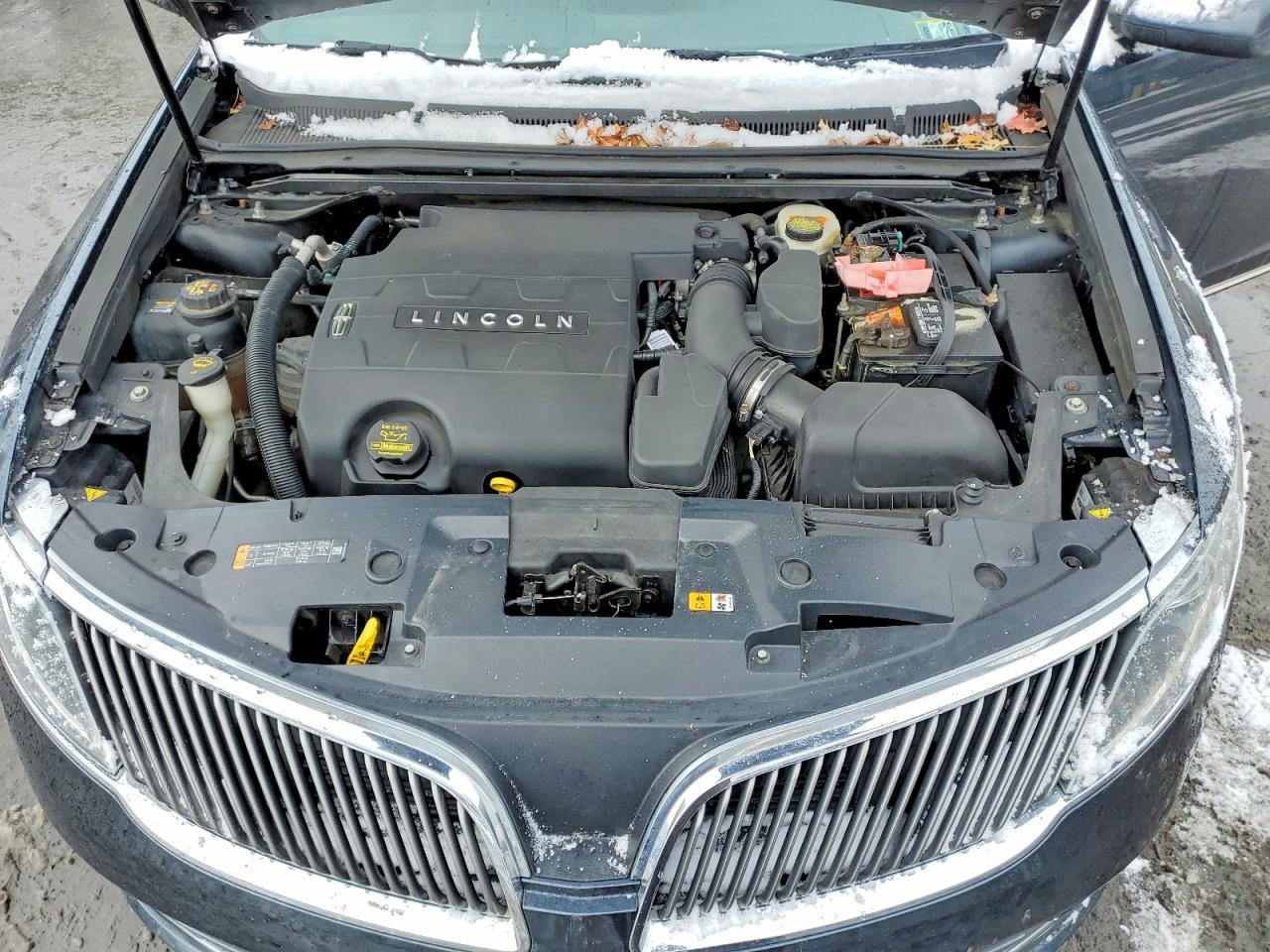2013 LINCOLN MKS photo 21