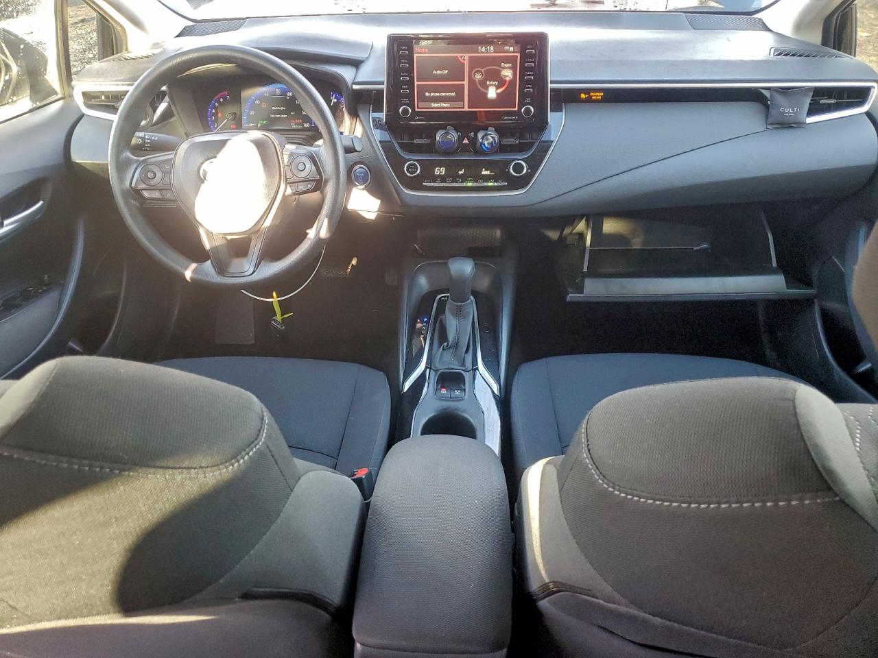 2021 TOYOTA COROLLA LE photo 8