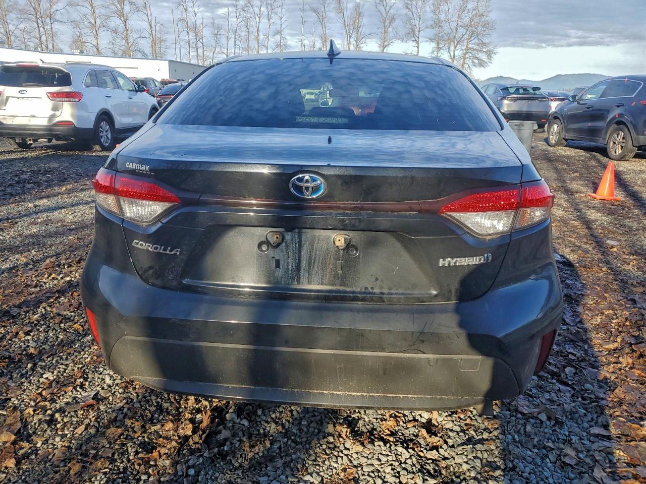 2021 TOYOTA COROLLA LE photo 6