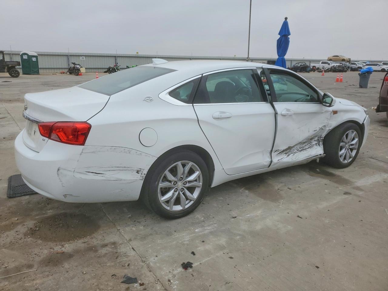 2018 CHEVROLET IMPALA LT photo 3