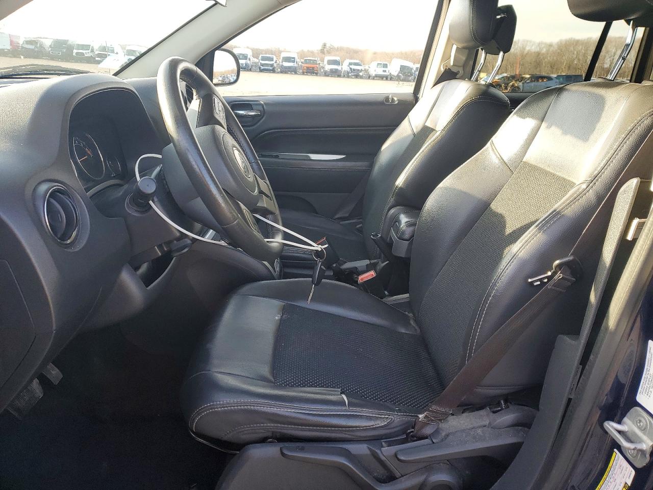 2014 JEEP COMPASS LATITUDE photo 13