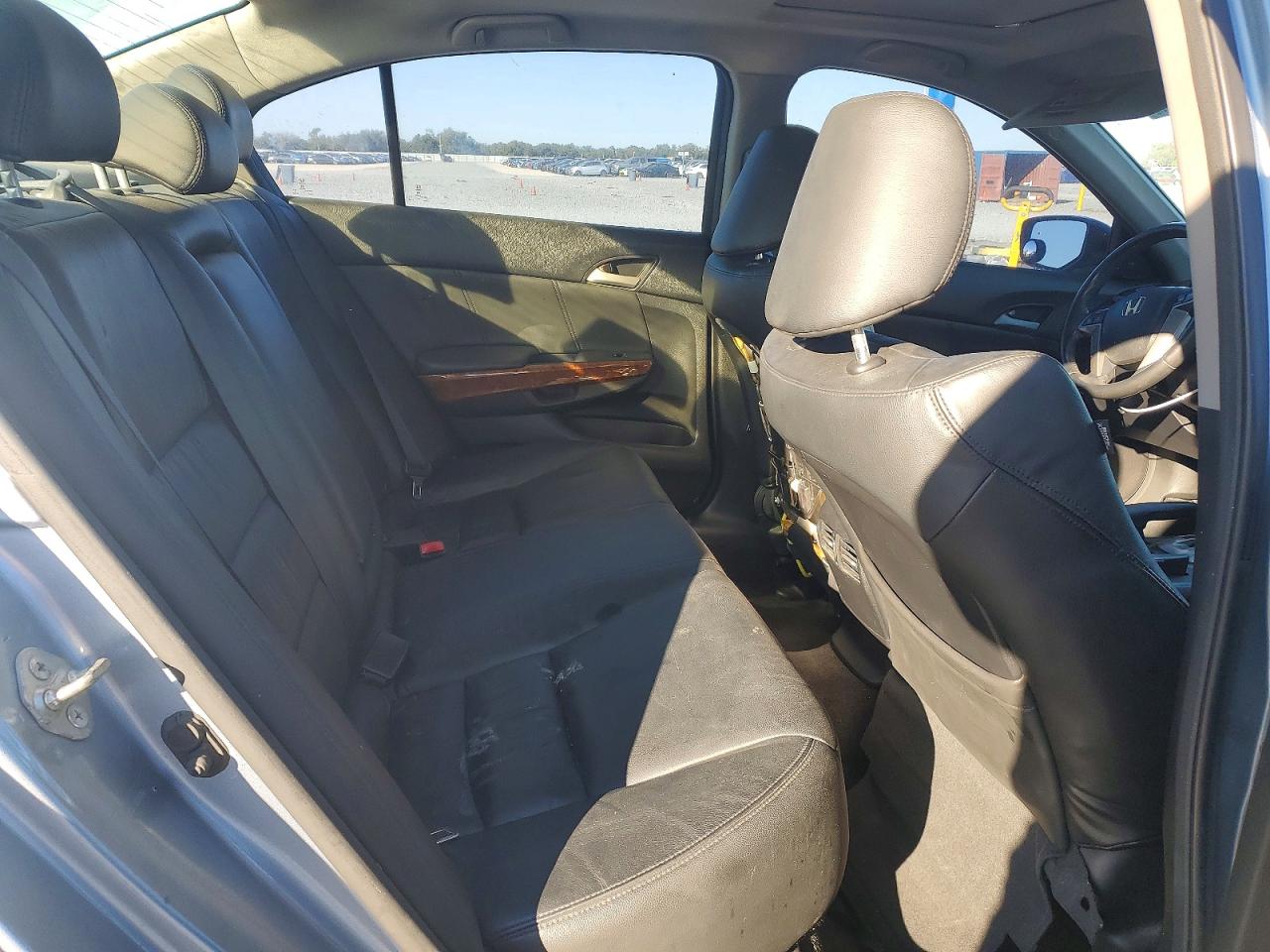 2011 HONDA ACCORD EXL photo 10