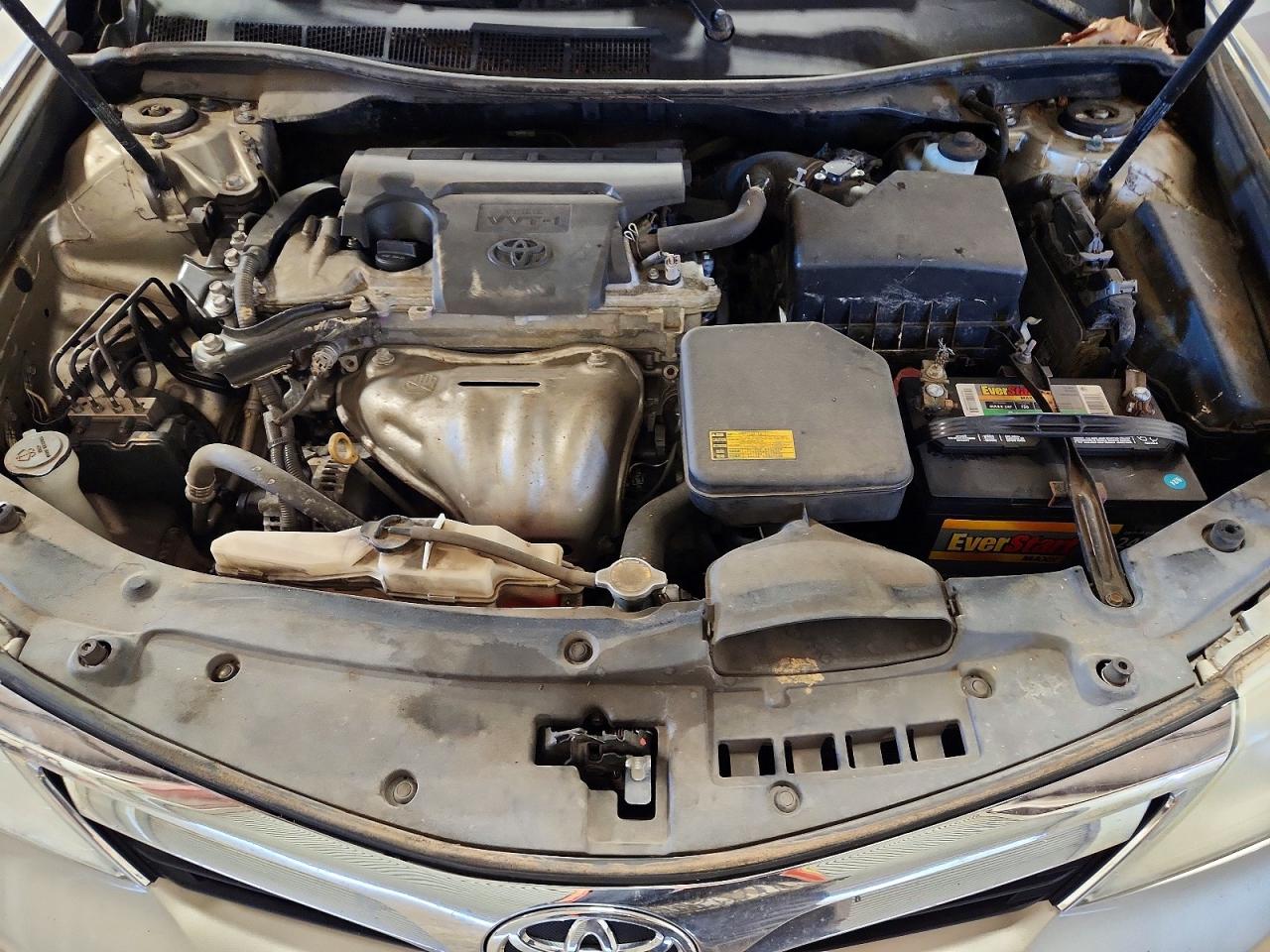 2014 TOYOTA CAMRY L photo 11