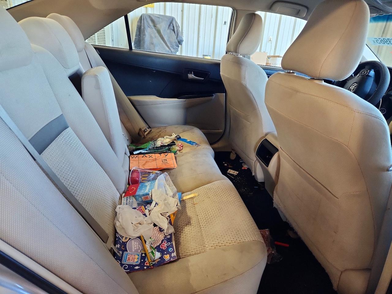 2014 TOYOTA CAMRY L photo 10