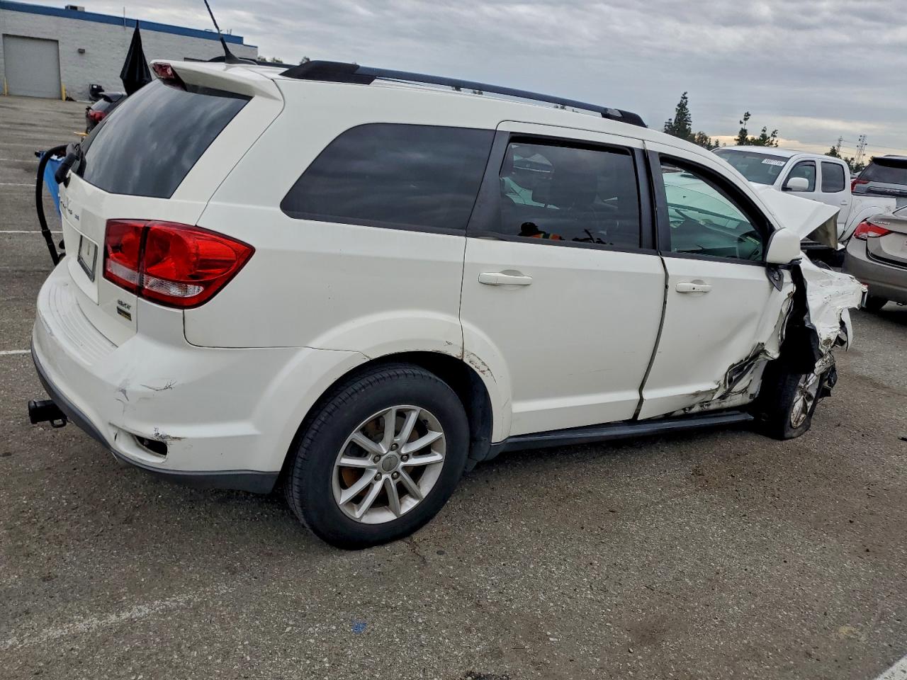 2014 DODGE JOURNEY SXT photo 3