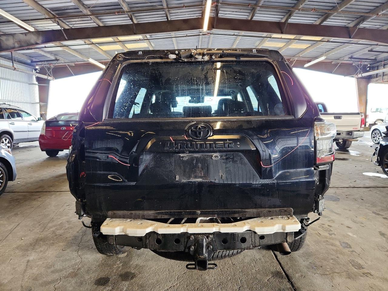 2022 TOYOTA 4RUNNER SR5 PREMIUM photo 6