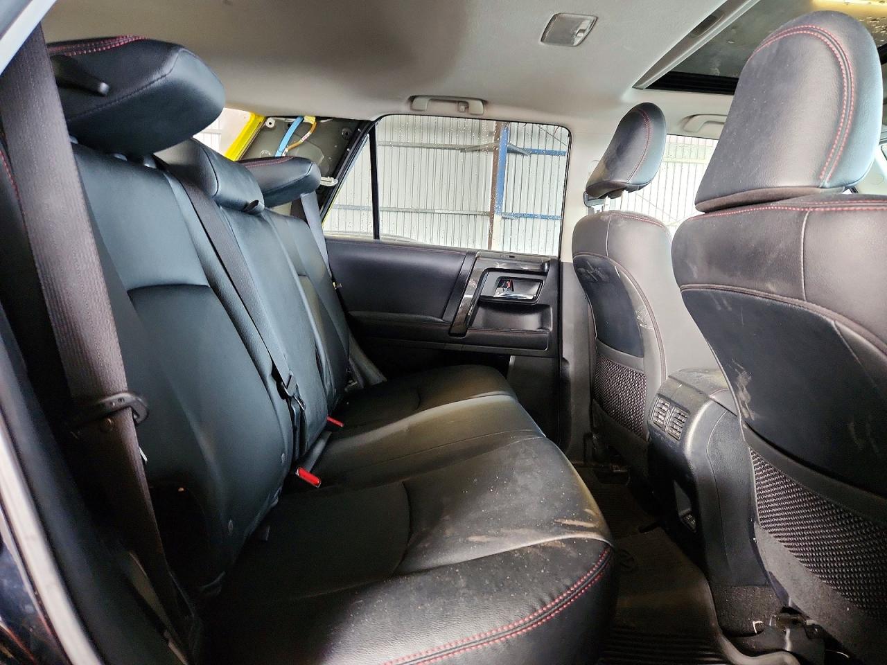 2022 TOYOTA 4RUNNER SR5 PREMIUM photo 11
