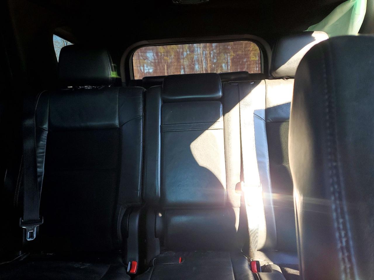 2016 DODGE DURANGO SXT photo 36