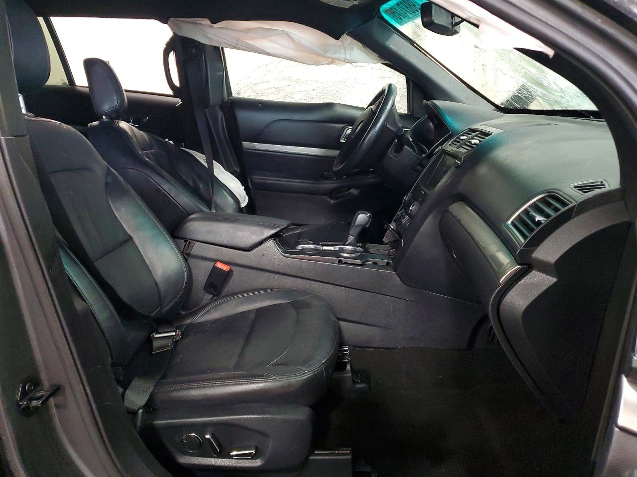2018 FORD EXPLORER XLT photo 7