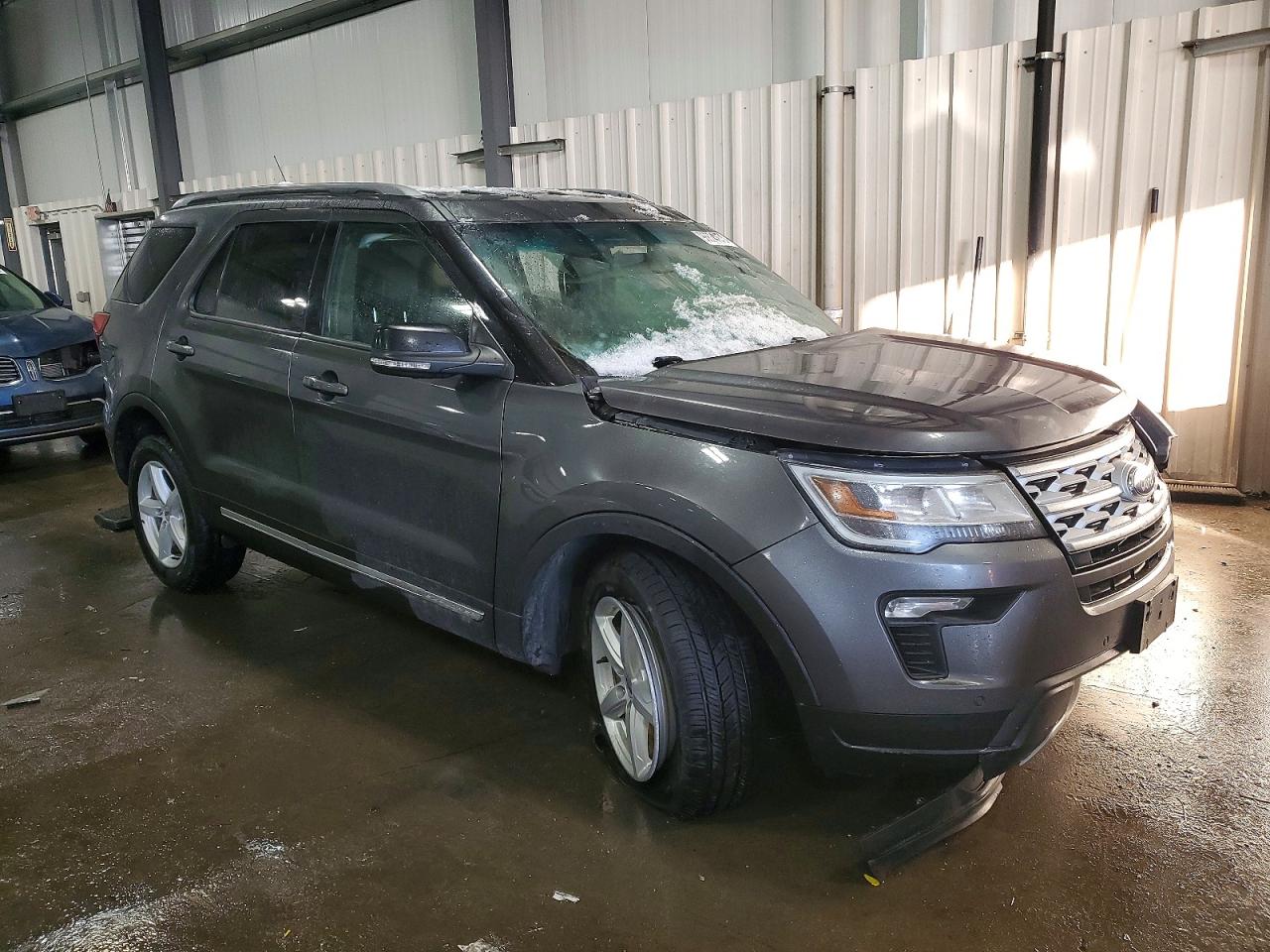 2018 FORD EXPLORER XLT photo 4