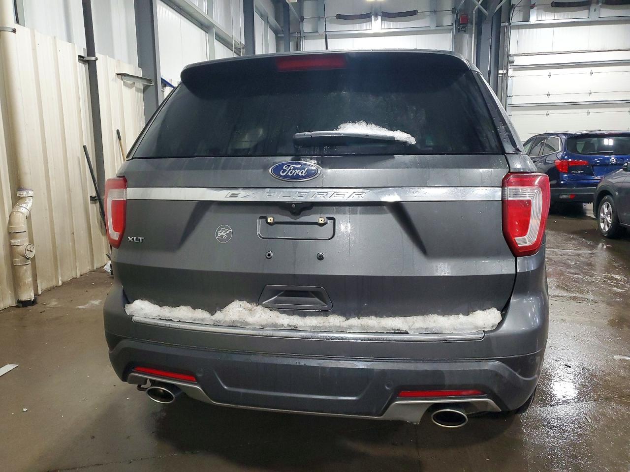 2018 FORD EXPLORER XLT photo 6