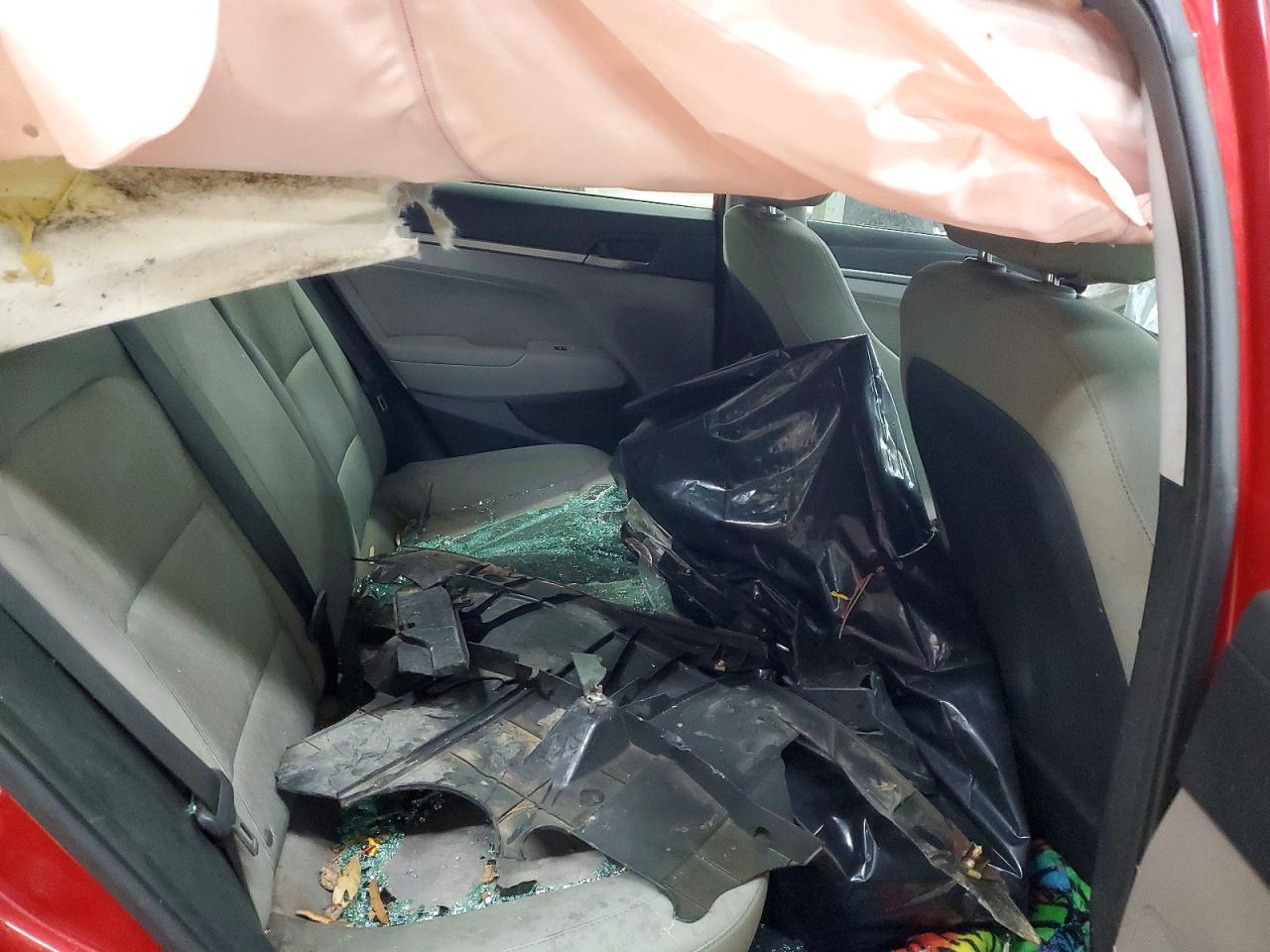 2017 HYUNDAI ELANTRA SE photo 19