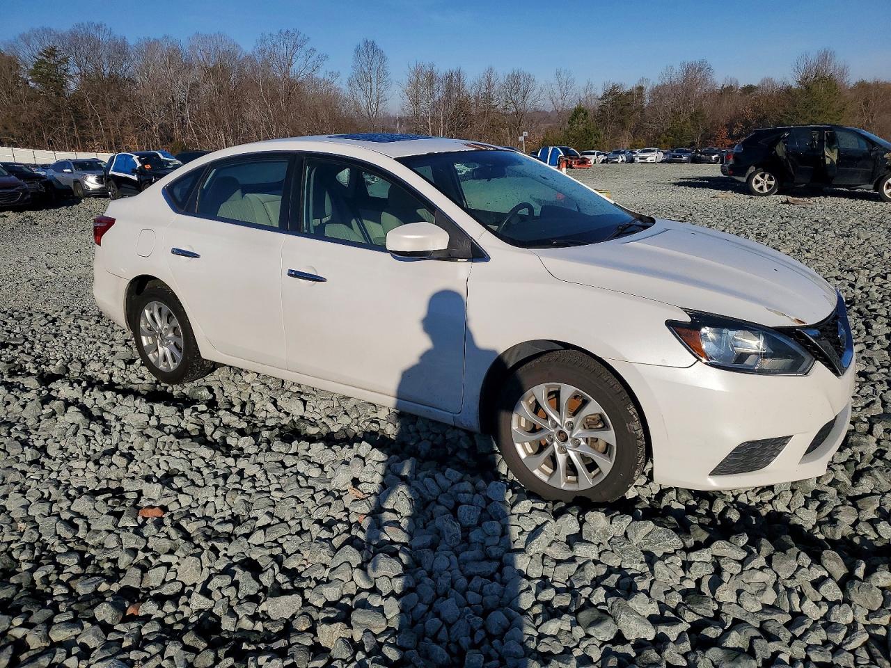 2017 NISSAN SENTRA S photo 4