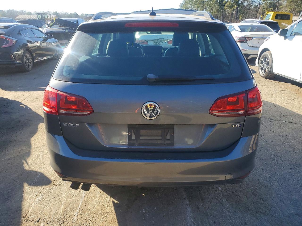 2015 VOLKSWAGEN GOLF SPORTWAGEN TDI S photo 11