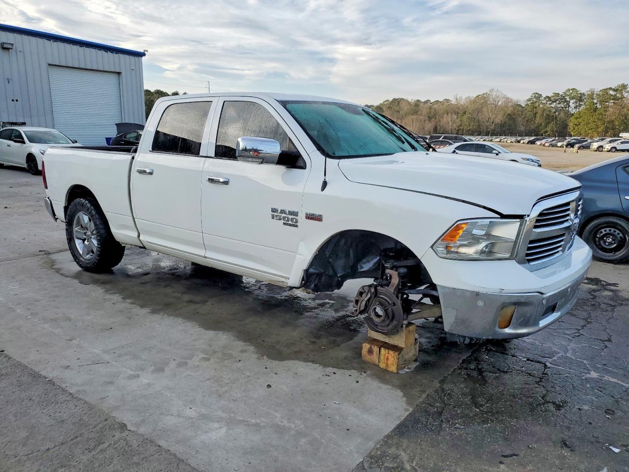 2019 RAM 1500 CLASSIC SLT photo 4