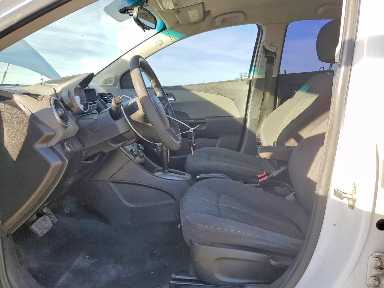 2014 CHEVROLET SONIC LT photo 13