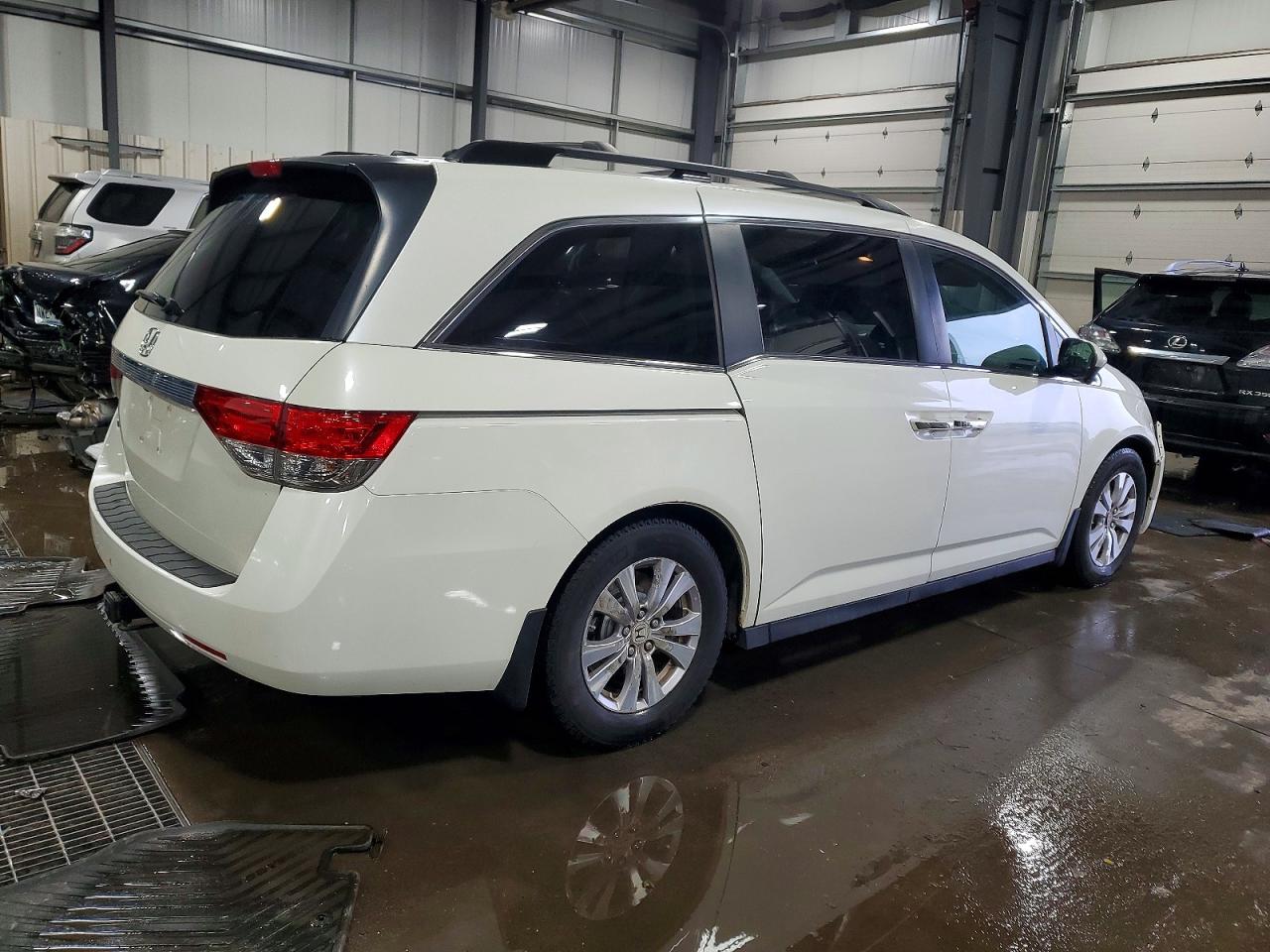 2014 HONDA ODYSSEY EXL photo 3