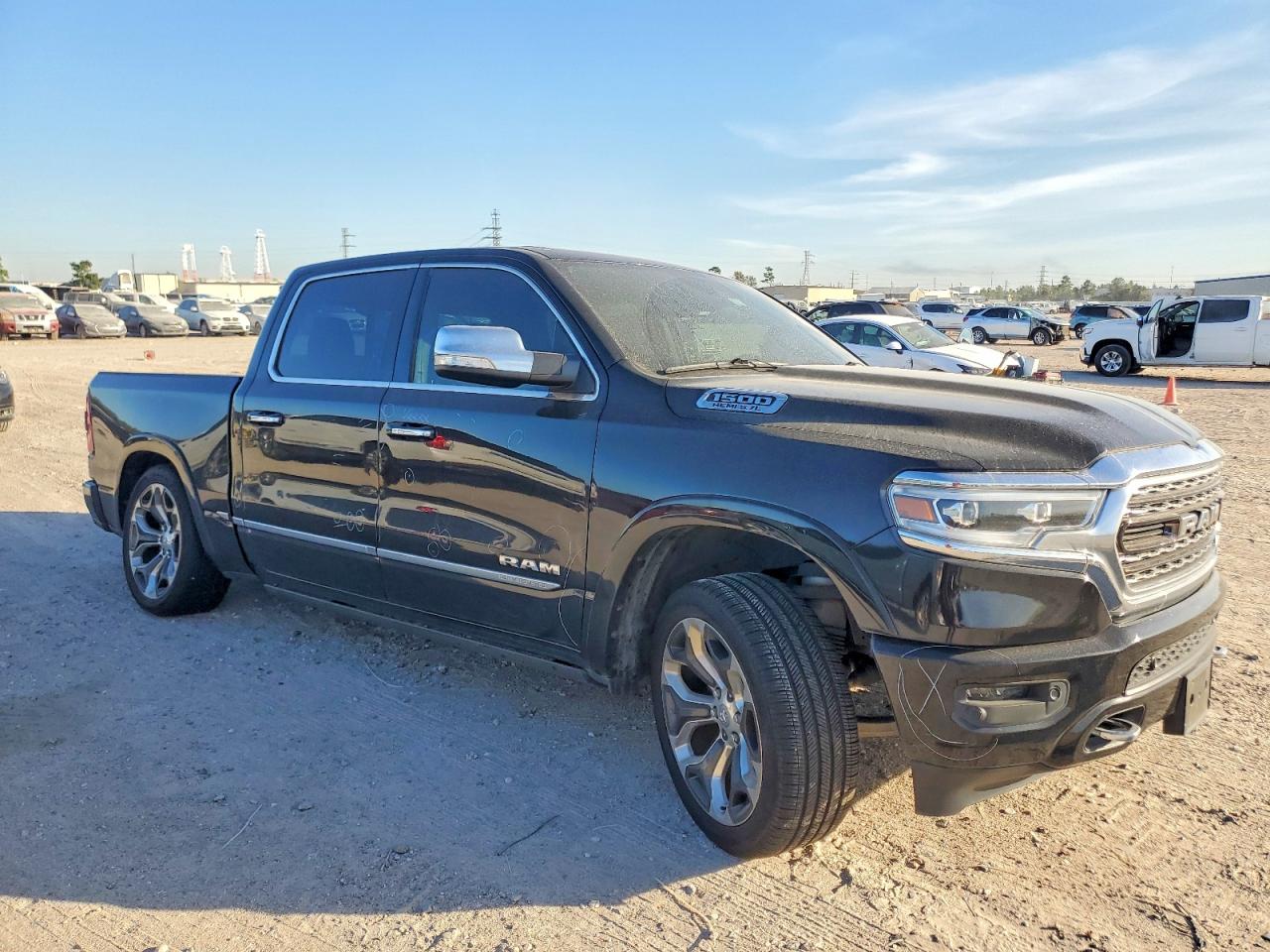 2019 RAM 1500 LIMITED photo 7