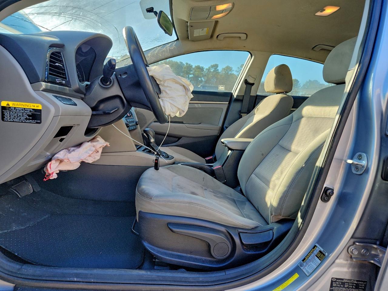 2017 HYUNDAI ELANTRA SE photo 7