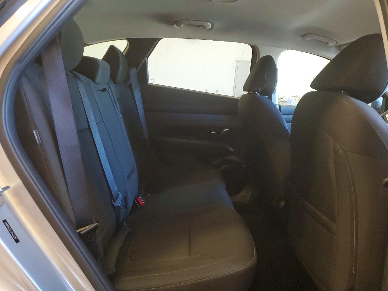 2025 HYUNDAI TUCSON SEL photo 10