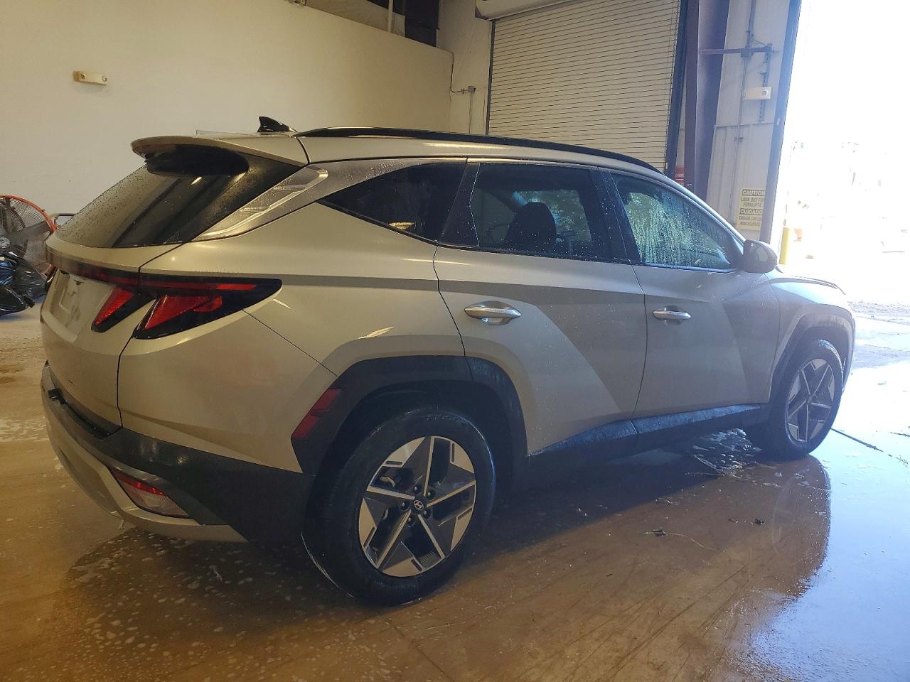 2025 HYUNDAI TUCSON SEL photo 3