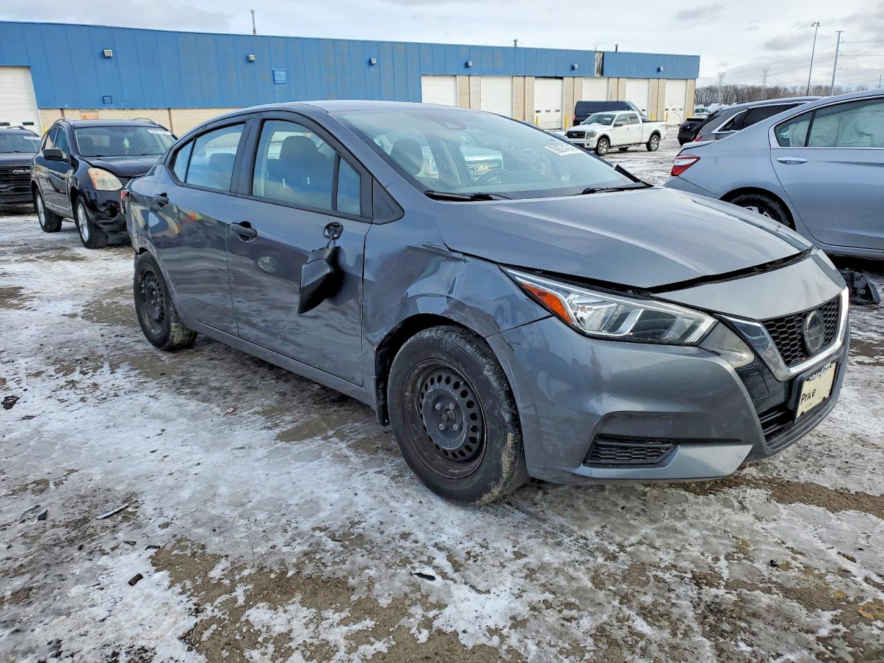 2021 NISSAN VERSA S photo 4