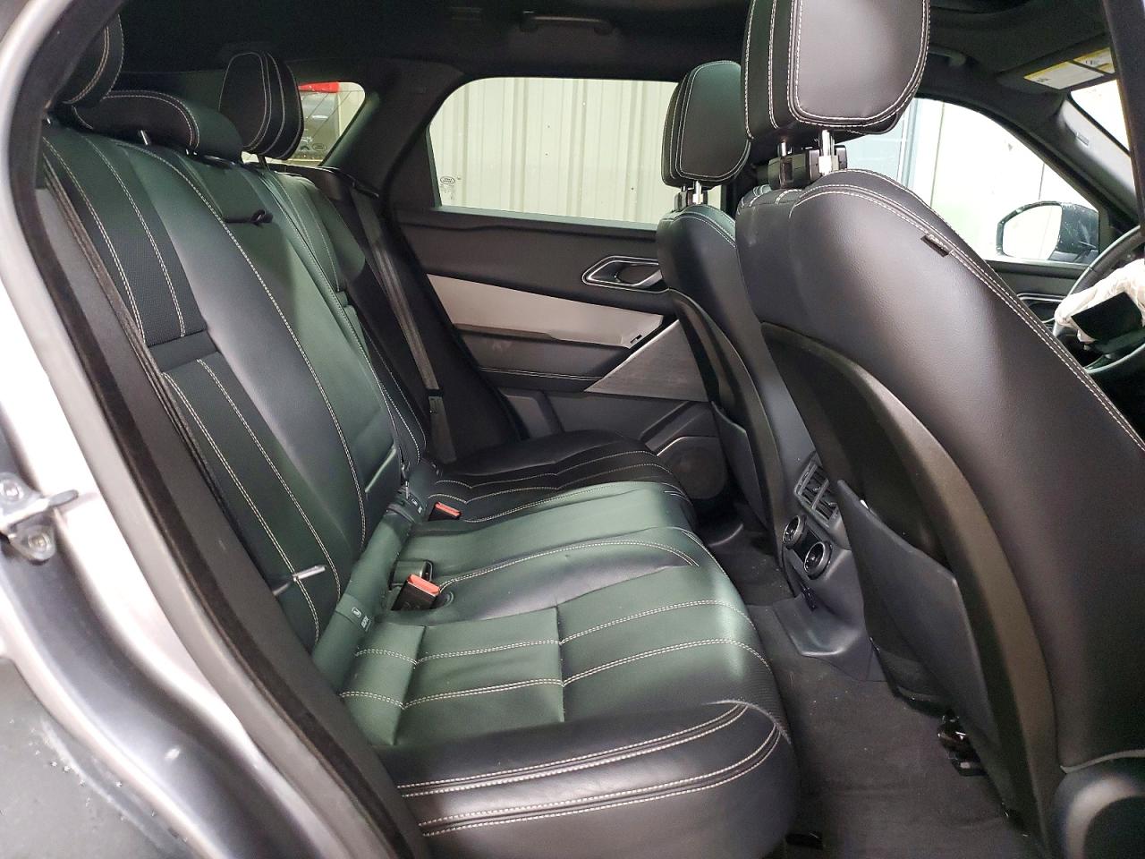 2019 LAND ROVER RANGE ROVER VELAR S photo 37