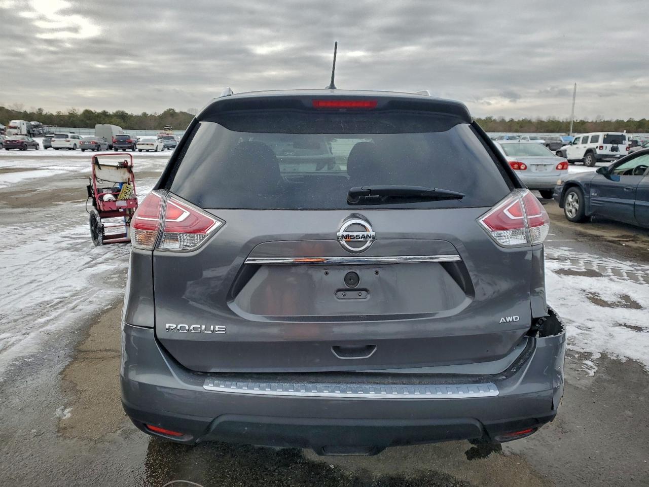 2016 NISSAN ROGUE S photo 6