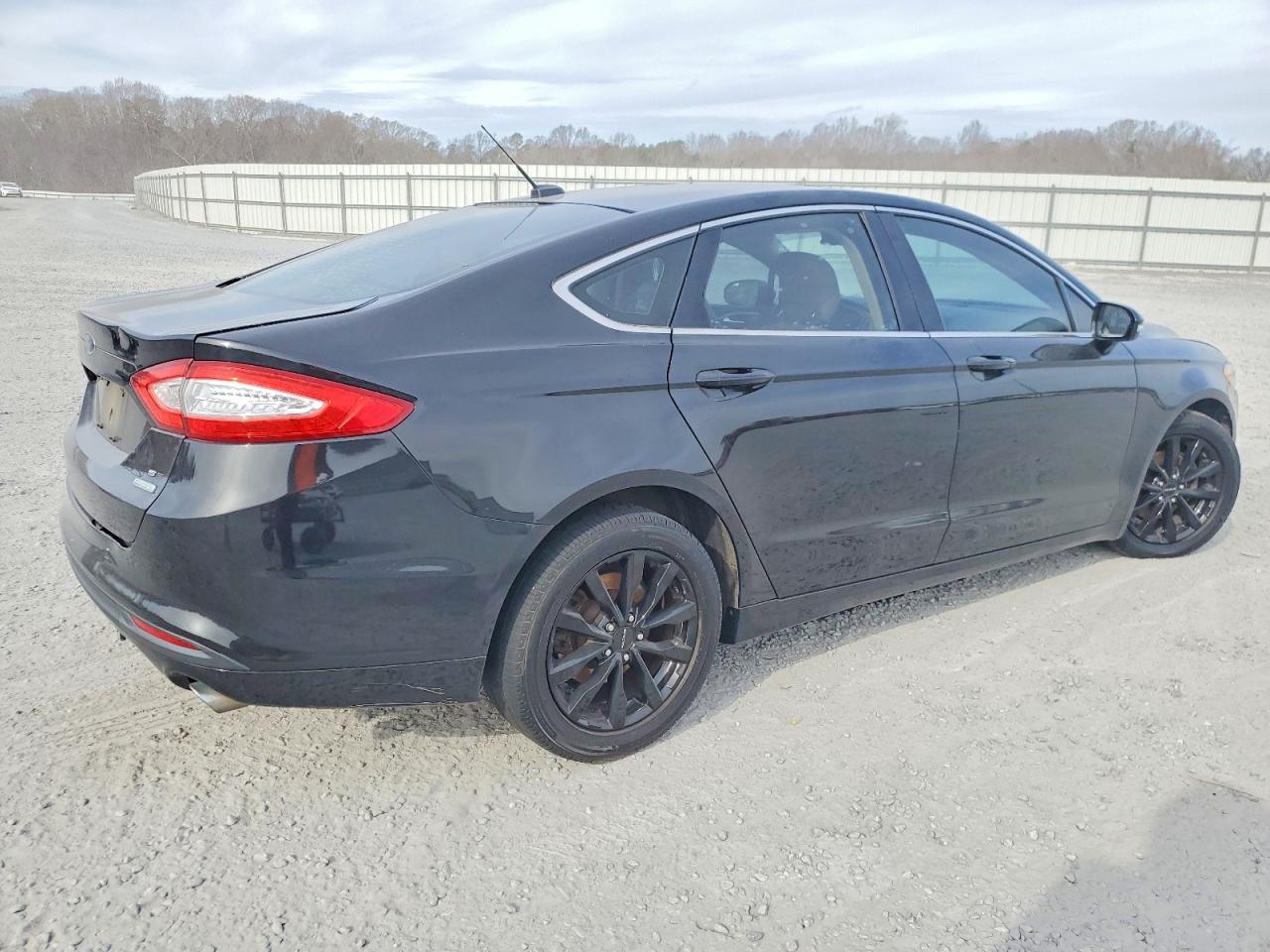 2013 FORD FUSION SE photo 5