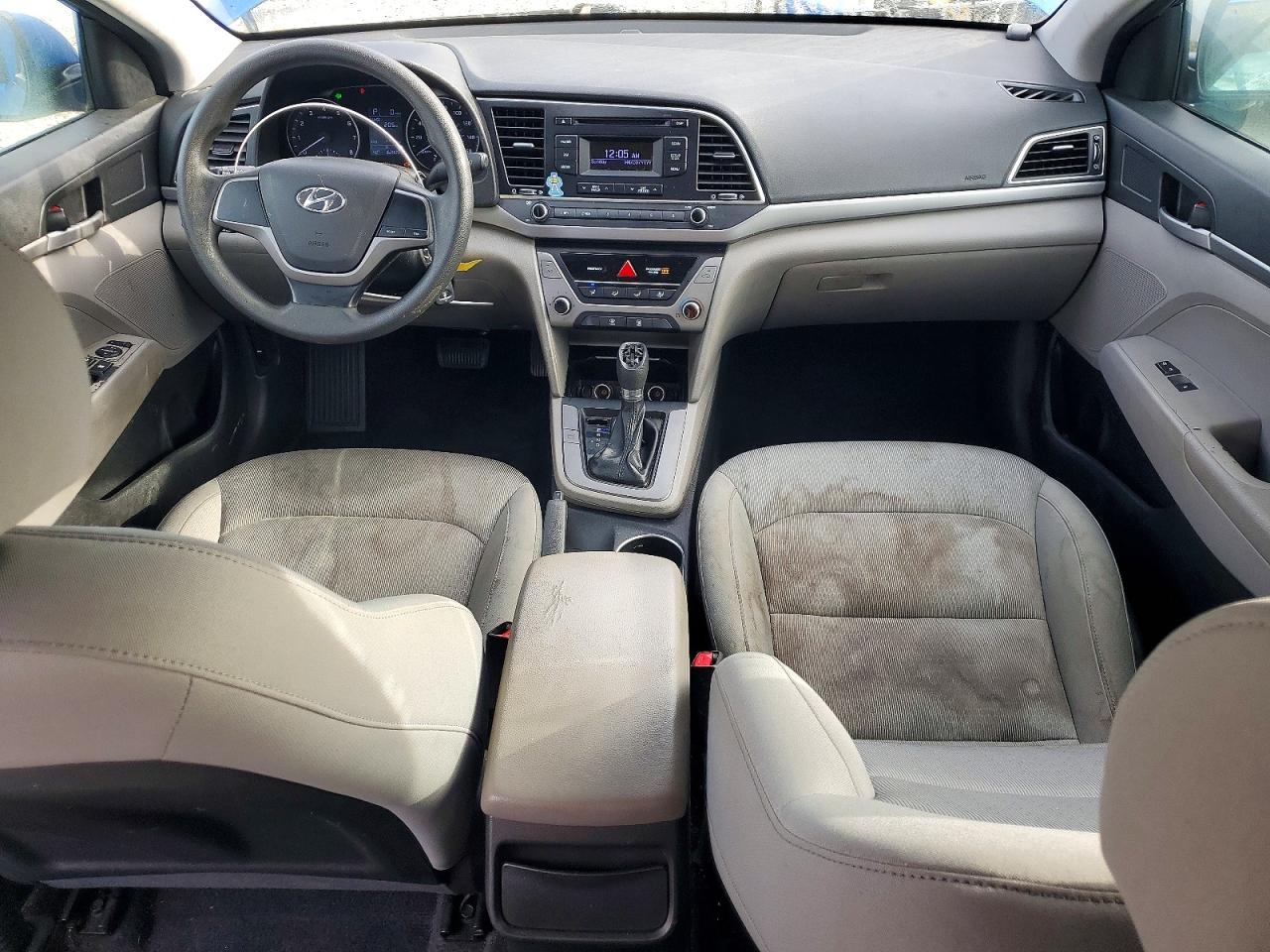 2017 HYUNDAI ELANTRA SE photo 8