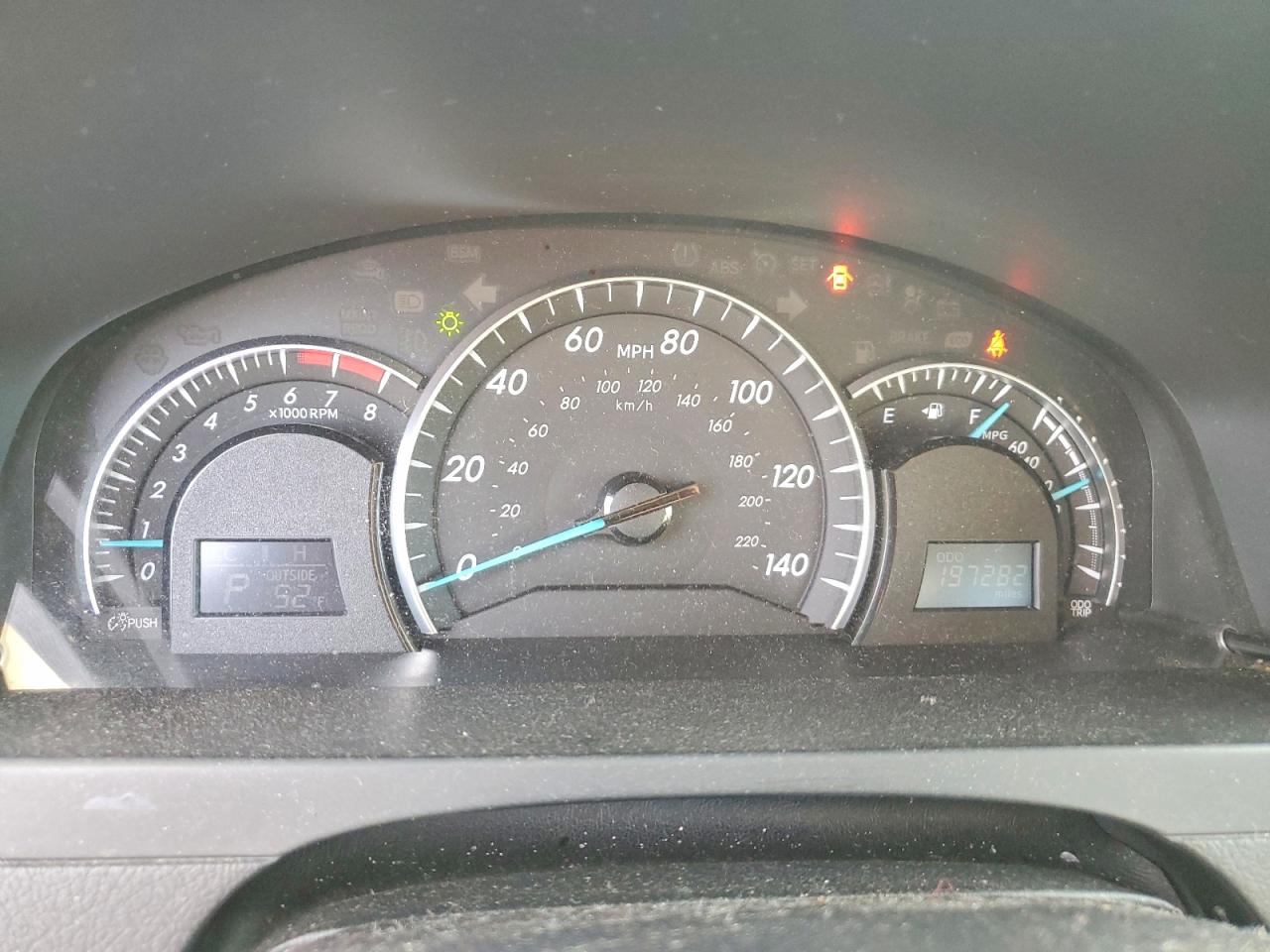 2013 TOYOTA CAMRY L photo 9