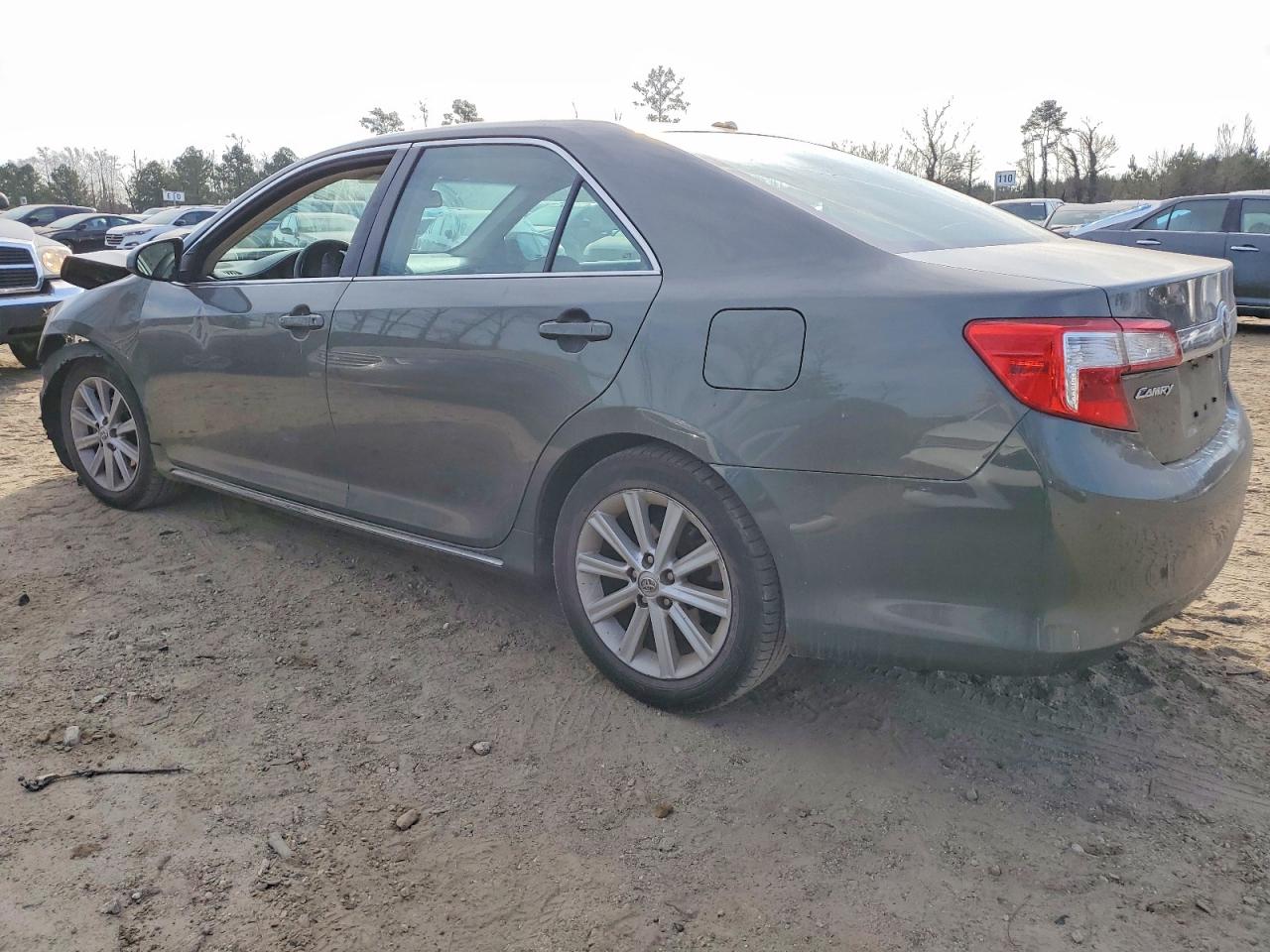 2013 TOYOTA CAMRY L photo 2