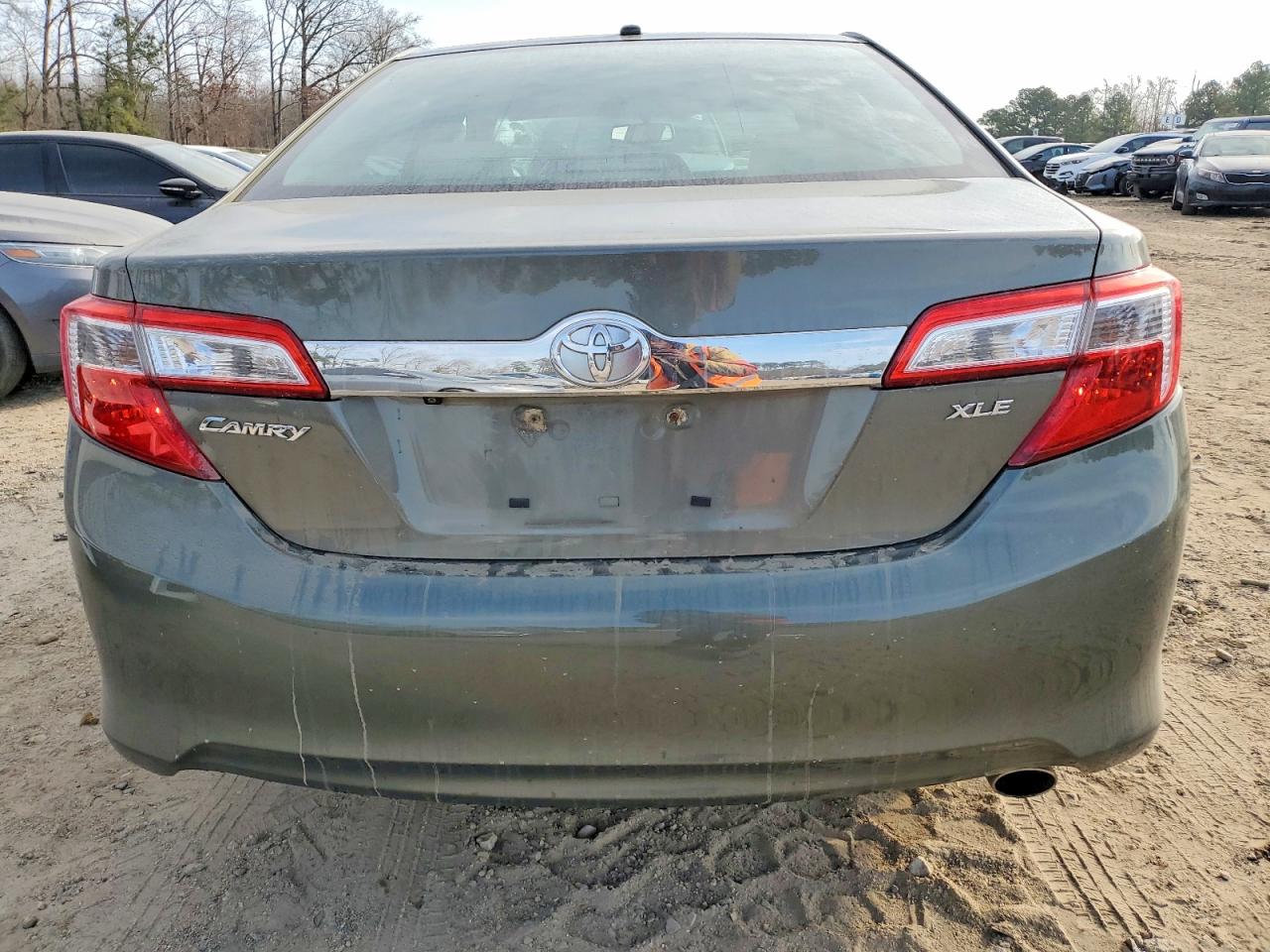 2013 TOYOTA CAMRY L photo 6