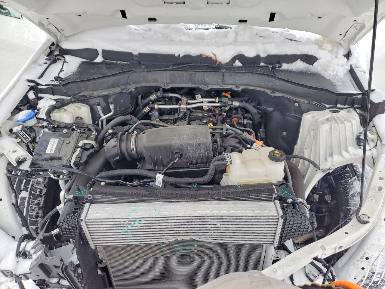 2024 FORD EXPLORER XLT photo 12