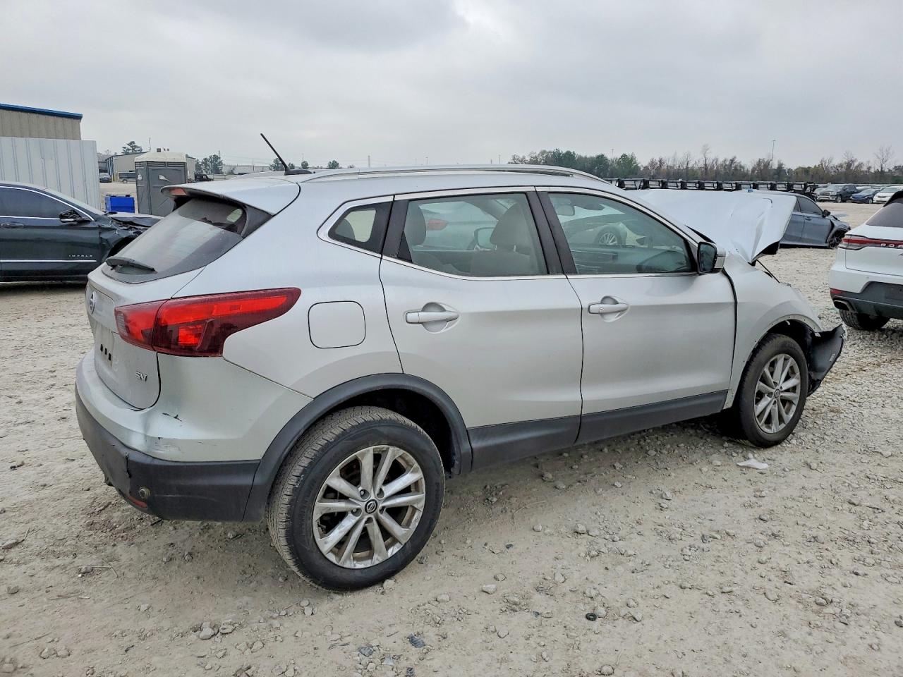 2019 NISSAN ROGUE SPORT S photo 3