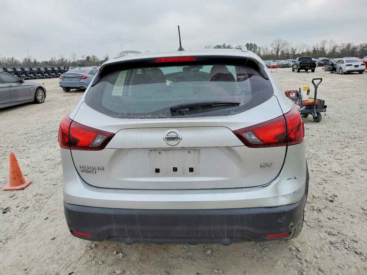 2019 NISSAN ROGUE SPORT S photo 6