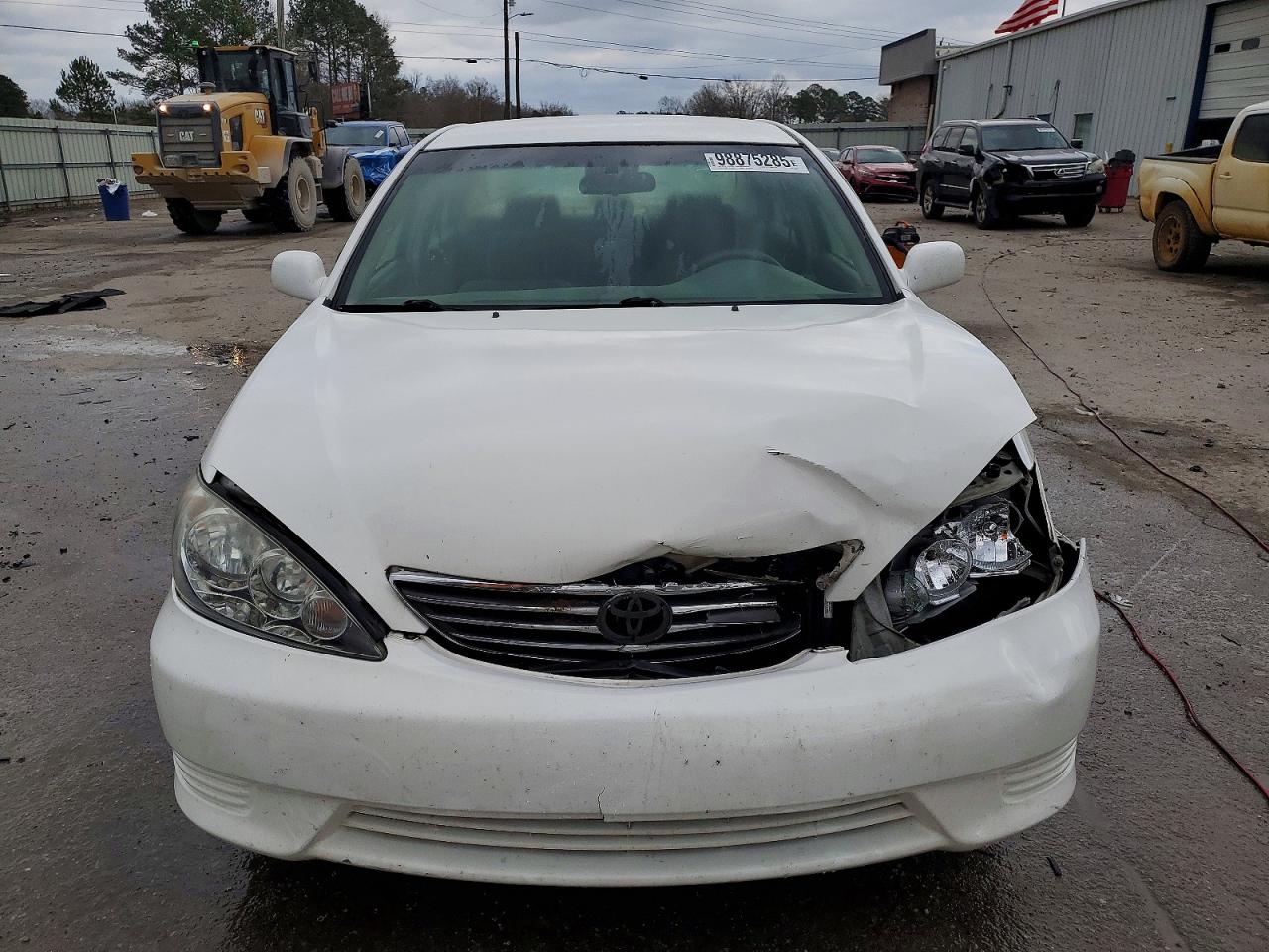 2005 TOYOTA CAMRY LE photo 5