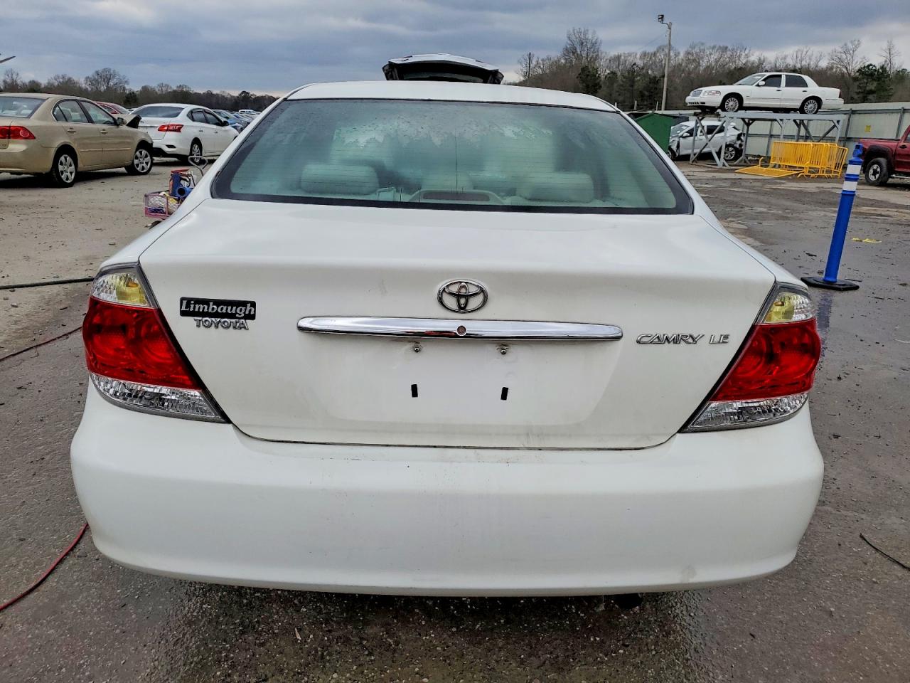 2005 TOYOTA CAMRY LE photo 6
