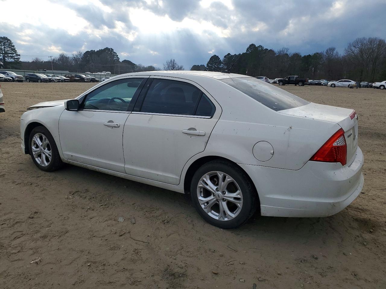 2012 FORD FUSION SE photo 2