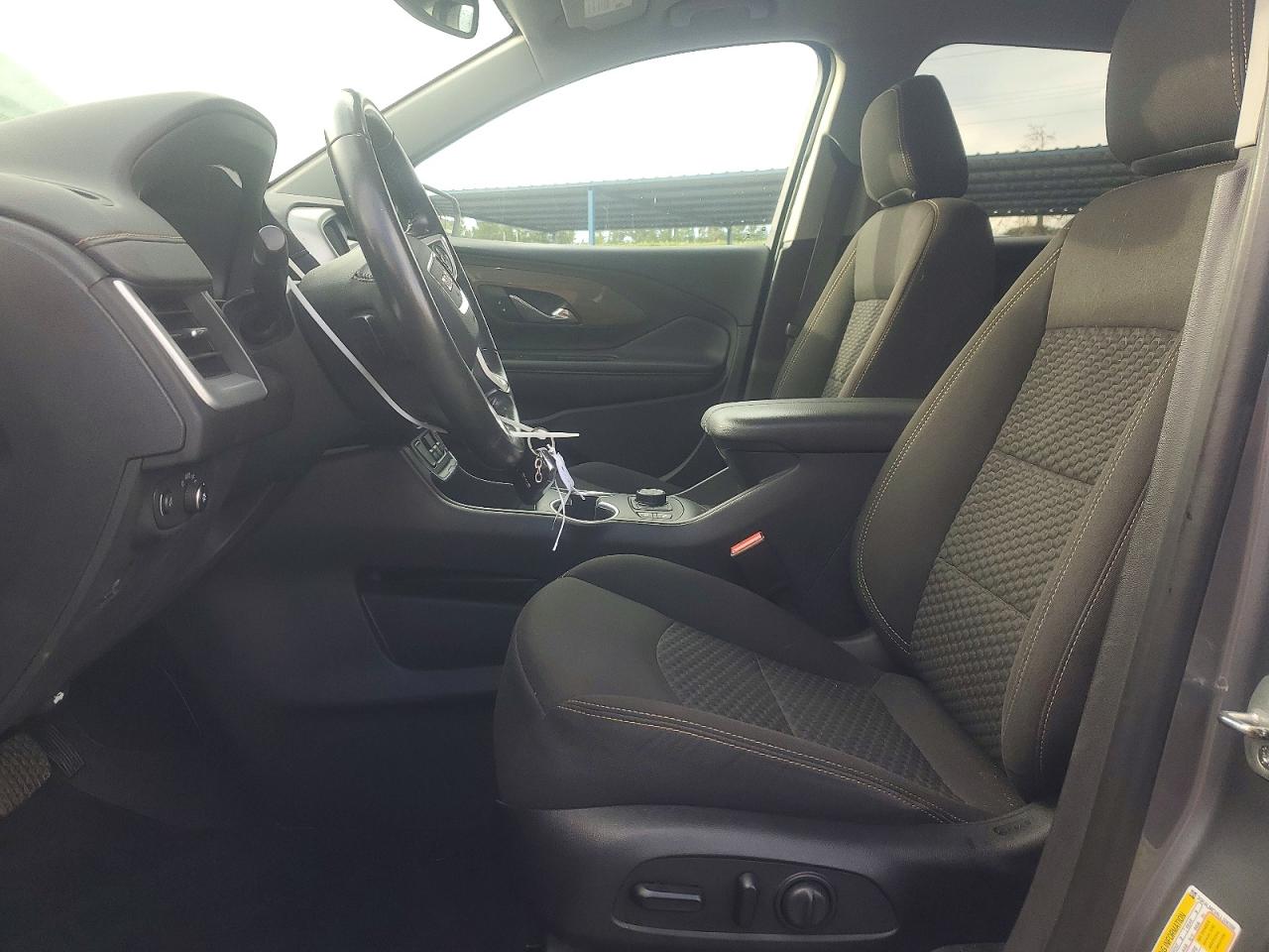 2020 GMC TERRAIN SLE photo 13