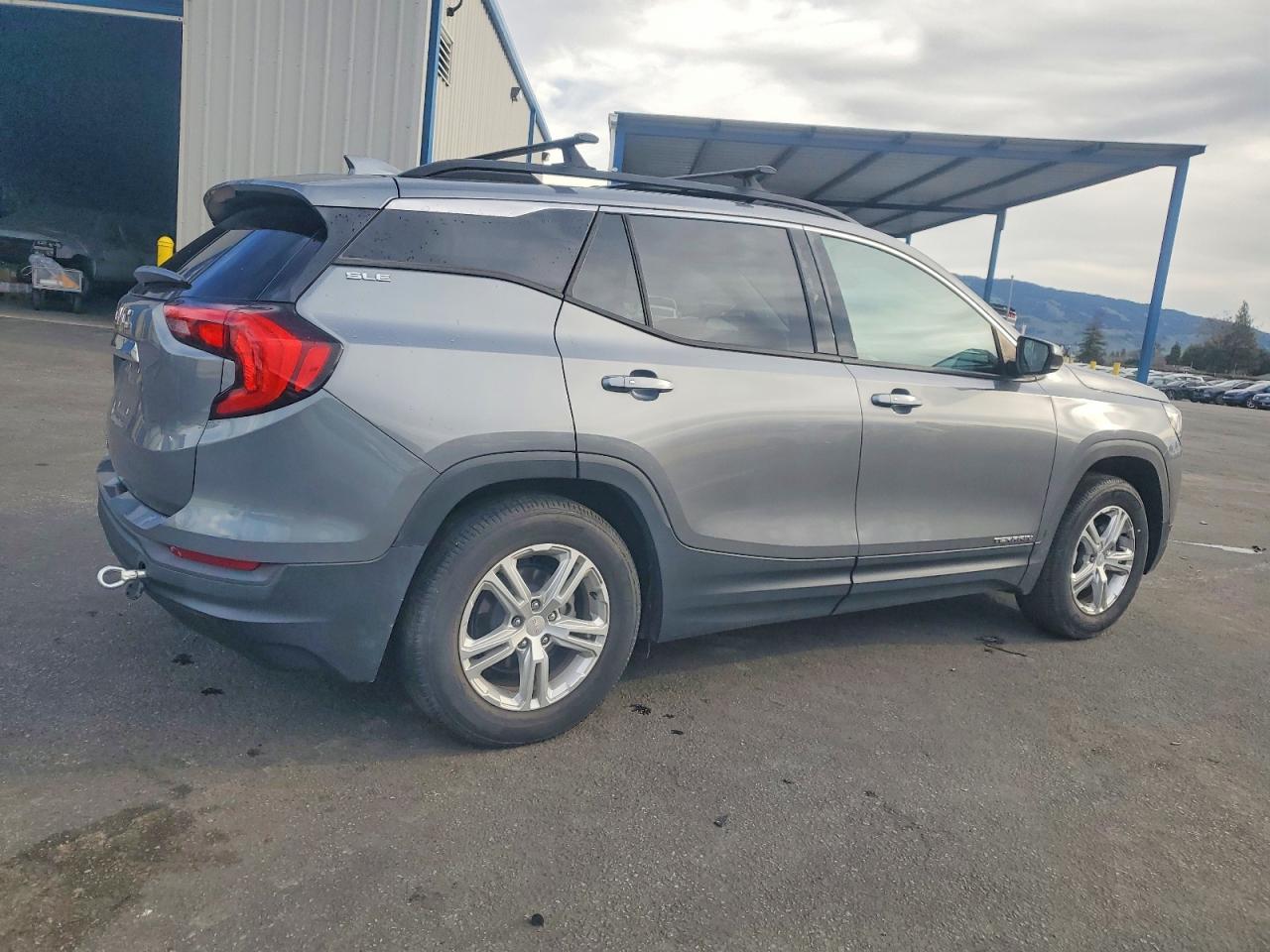2020 GMC TERRAIN SLE photo 5