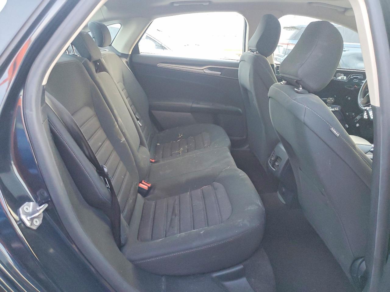 2020 FORD FUSION SE photo 19